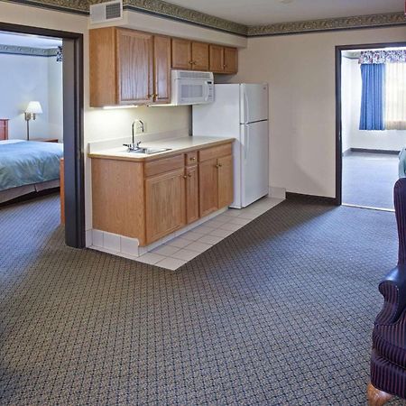 Country Inn & Suites By Radisson, Lansing, Mi Rum bild