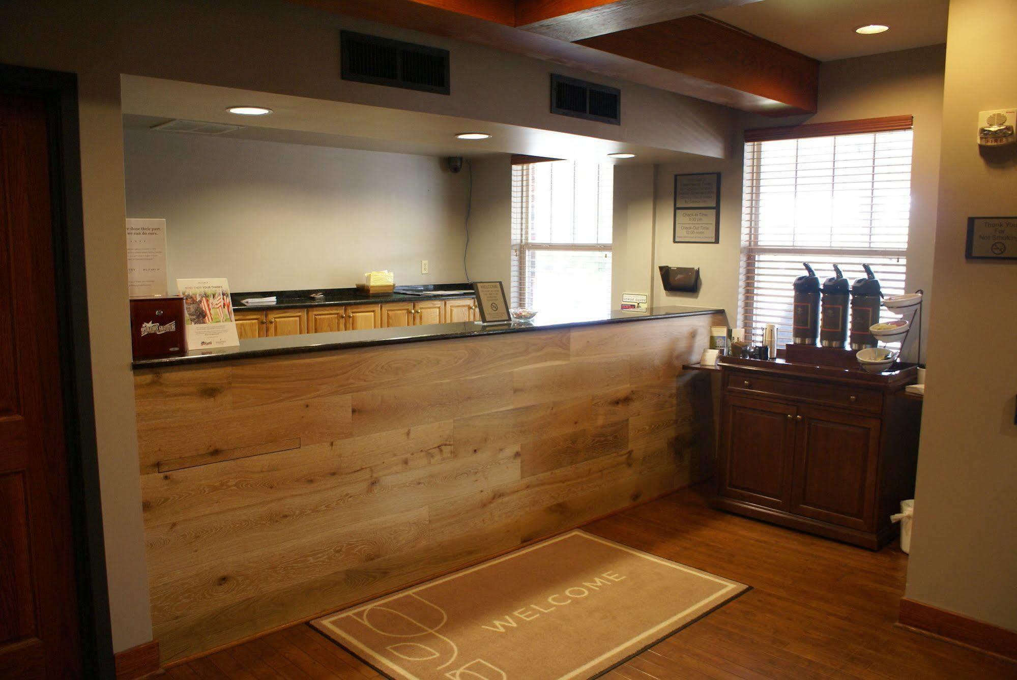 Country Inn & Suites By Radisson, Lansing, Mi Exteriör bild